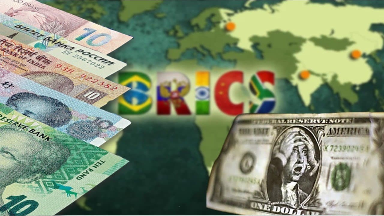 Đế chế áp bức hà khắc dần sụp đổ nhường chổ cho trật tự mới công bằng hơn